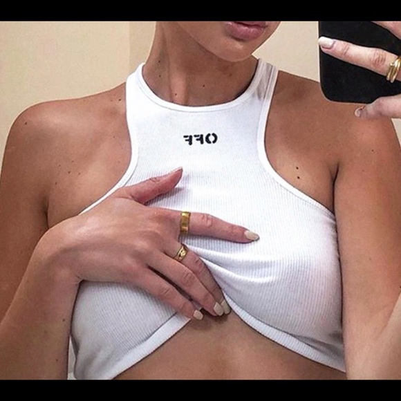 ✨OFF CROP TOP✨ - Picture 1 of 1